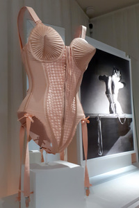 Bustier pour Madonna, 1989, photo N. Prete