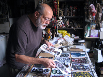 Michel Nedjar, Sans titre (Paquet d’objets arrêtés), 2020 – Tissus, fils et objets hétéroclites – 41 × 38 × 22 cm – Photo : François Lauginie/Département de l’Essonne – © Michel Nedjar