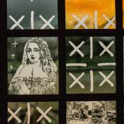 De nouveaux vitraux, créés par François Rouan dans le grand réfectoire de l’Abbaye de Fontevraud